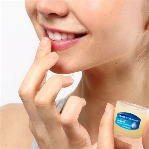 5 Vaseline Beauty Hacks To Know Now That It S Officially Dry Skin Season Beauty Tips For Skin