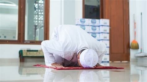 Fakta Viral Imam Sholat Subuh Meninggal Saat Sujud Diketahui