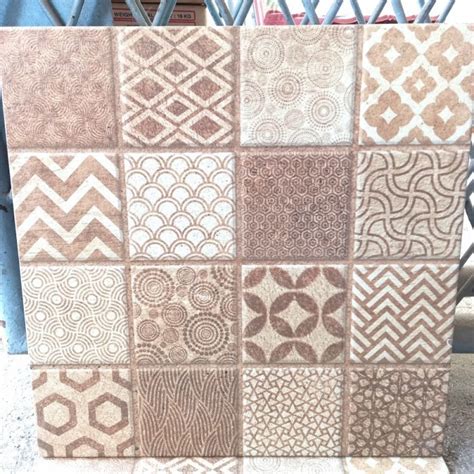 Jual KERAMIK LANTAI 40X40 MATT ABU ABU BATIK BERLIN KERAMIK TERAS