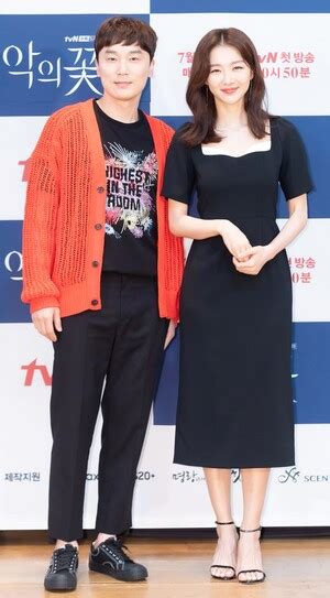 【フォト】イ・ジュンギ＆ムン・チェウォン主演『悪の花』制作発表会 Chosun Online 朝鮮日報