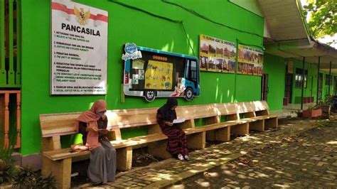 KalselPedia Fasilitas Untuk Pembaca Di Perpustakaan MAN 2 Banjarmasin