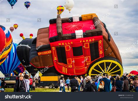 2 Stagecoach Hot Air Balloon Images Stock Photos And Vectors Shutterstock