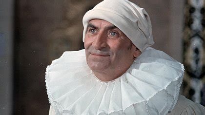 Der Gro E Blonde Mit Dem Schwarzen Schuh Film Trailer Kritik