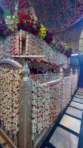 Hazrat Khwaja Garib Nawaz Rahmatullah Alayh Ke Bargah YouTube