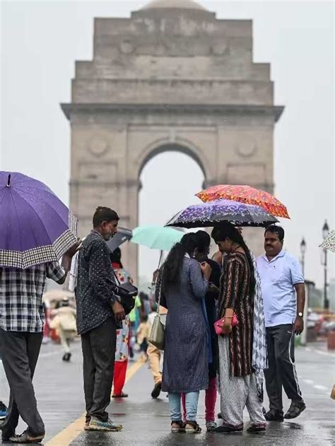 Delhi To Witness Another Rainy Spell On March 30,31