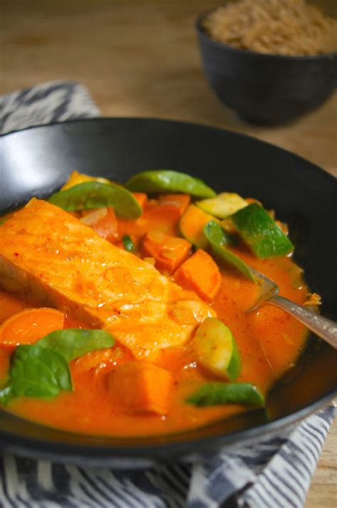 Thai Salmon Curry With Vegetables And A Few Fish Tips Mom S Kitchen