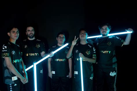 Historia Conocida Infinity Comienza 0 2 El Play In De Worlds 2021