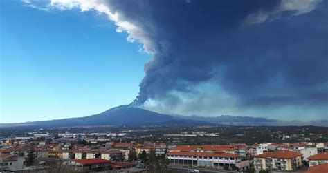 L Etna si risveglia È la seconda eruzione del 2022