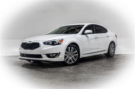 Kia Cadenza White Interior