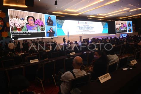 Upacara Penutupan Gpdrr Antara Foto