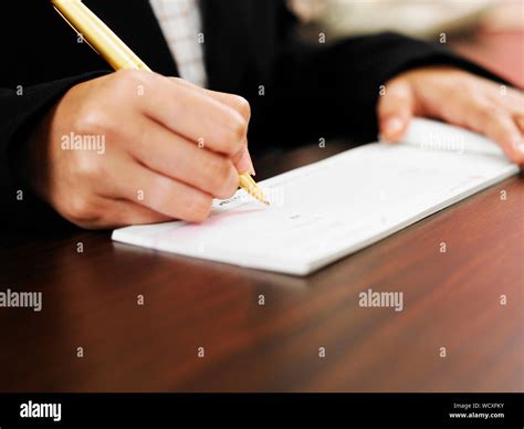 Cheque Sign Signature Hi Res Stock Photography And Images Alamy