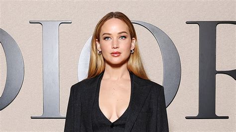 Jennifer Lawrence At Diors Fall Winter 2024 Fashion Show In Paris