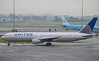 United Airlines N642UA Boeing 767 322ER Cn 25092 367 6642 Flickr