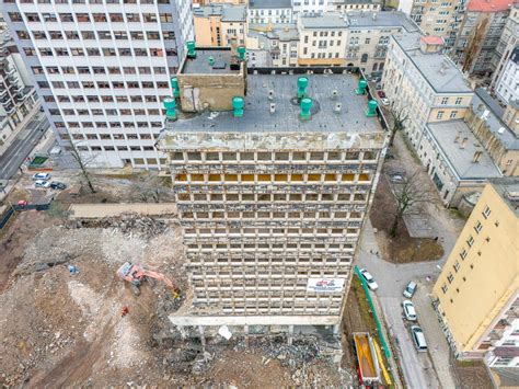 Hotel Światowit Spektakularne zdjęcia z rozbiórki w samym centrum