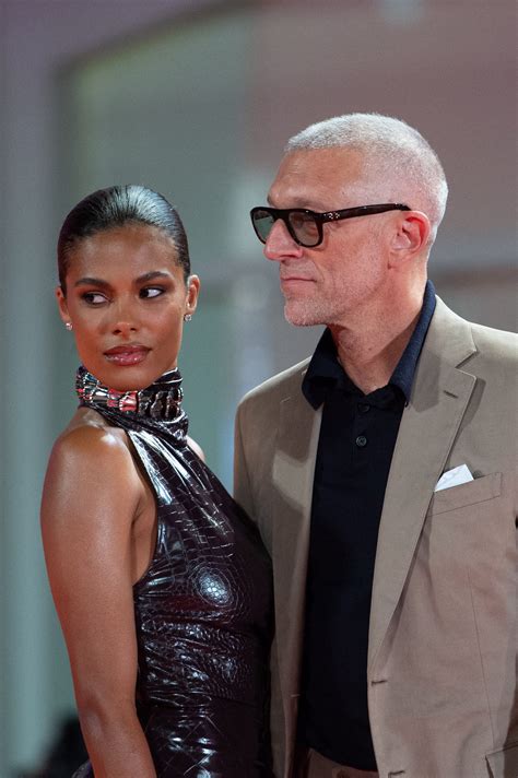 Vincent Cassel Et Tina Kunakey Ont Ans D Cart