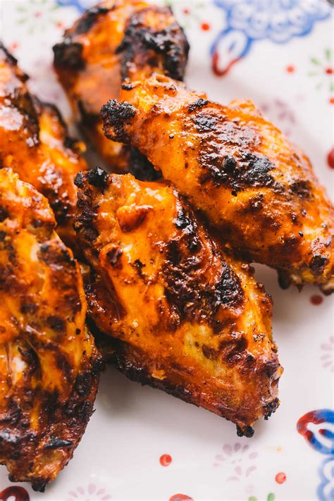 How To Make Perfectly Grilled Buffalo Chicken Wings Plays Well With Butter