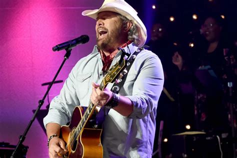 Toby Keith Name Drops Legends In Thats Country Bro [listen]