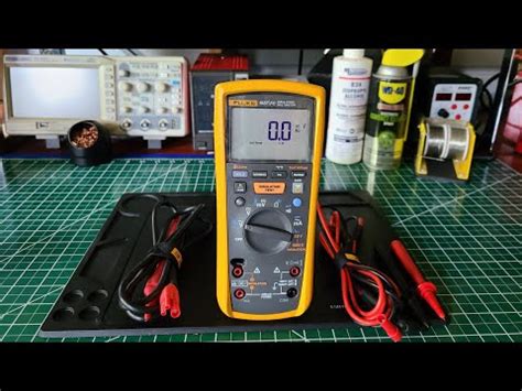 Fluke Fc Insulation Multimeter W Remote Probe Youtube