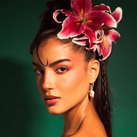 Lídia Santana 🇧🇷 Lidia • Threads Say More