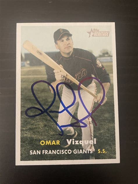 Topps Heritage Omar Vizquel San Francisco Giants Signed Card