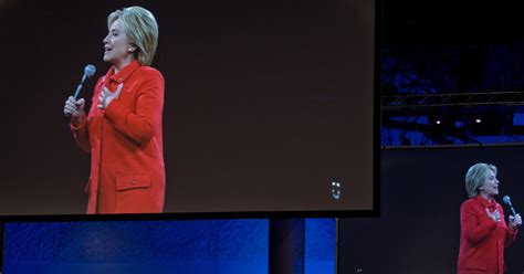 Hillary Clinton Takes Jab At Bernie Sanders S Shouting Remark First