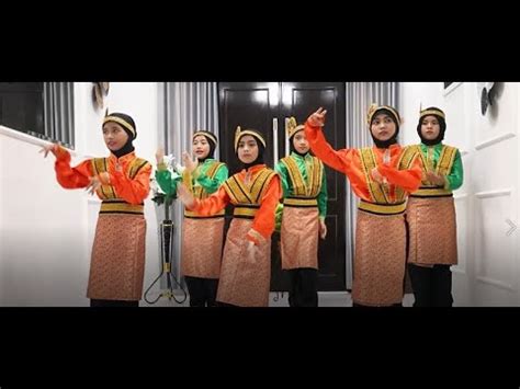 GELAR TARI BUNGONG JEUMPA KELAS 4B BANAT YouTube