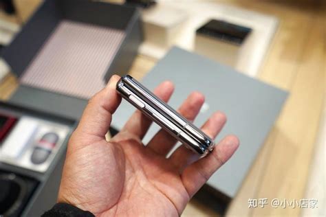 三星 Galaxy Z Flip Thom Browne 限量版 开箱 实拍图 知乎