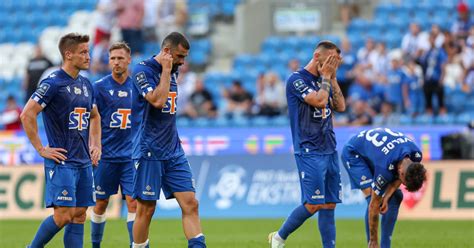 Ekstraklasa Desperacki ruch fanów Lecha Poznań Szukają obrońcy