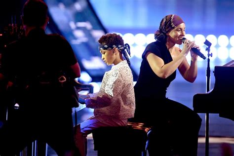 Alicia Keys Performs With Son Iheart Radio Music Awards Popsugar