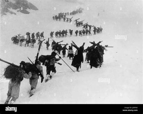 Walter Bonatti Climbing Everest Stock Photo Alamy