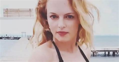 Heather Graham 51 Looks Ageless As She Puts On An Eye Popping Display In Skimpy Bikini Daily