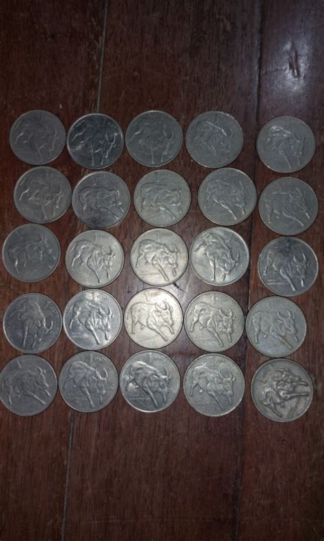 25 PCS 1985 To 1990 Tamaraw Jose Rizal Piso Coins Hobbies Toys