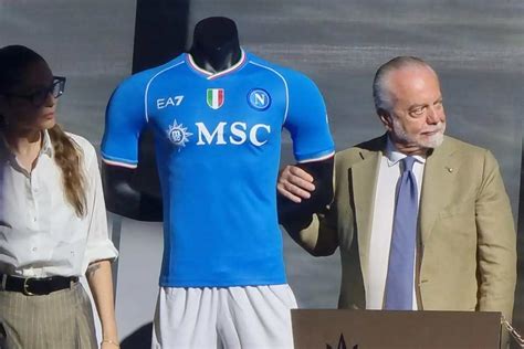 Nuova Maglia Del Napoli Grande Novit In Citt Sono In Vendita Ecco