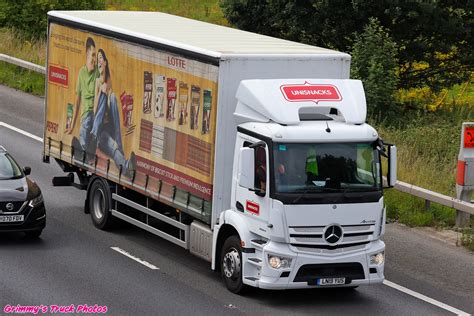 Unisnacks Mercedes Antos LN19YUS M56 Frodsham Grimmys Truck Photos