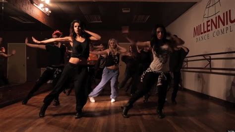 Selena Gomezs Dance Rehearsal For Come And Get It Video Huffpost