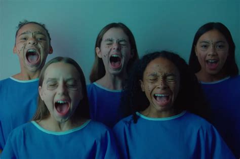 Christina Aguilera Drops New ‘beautiful Video About Social Media Harm