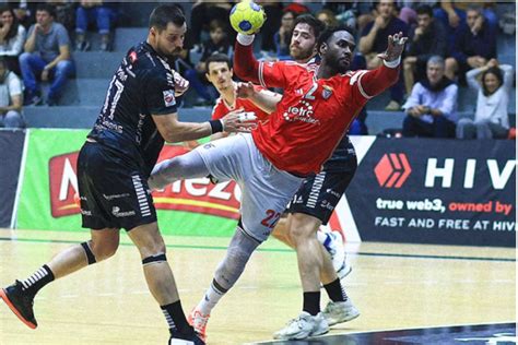 Andebol Benfica Vence Avanca Fc Porto Bate Guas Santas