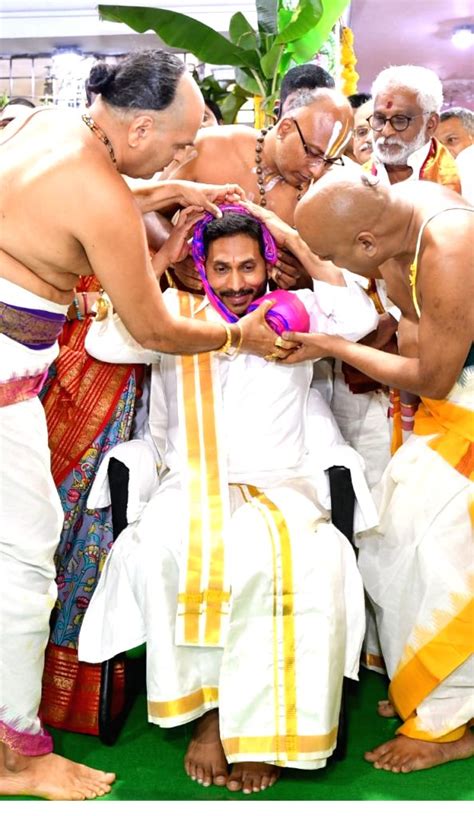 Tirupati Andhra Pradesh Cm Ys Jagan Mohan Reddy Being Felicitated