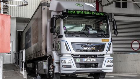 Leise Und Klimaneutral E Lkw Bestehen Praxistest