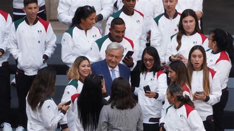 Andrés Manuel López Obrador les desea éxito a los atletas en Paris 2024