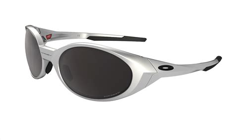 Oakley Brings Back The Iconic Eye Jacket Redux Performance Sunglasses Pause Online Mens