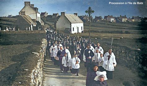 Procession à l île de Batz Pierre Cuzon Flickr