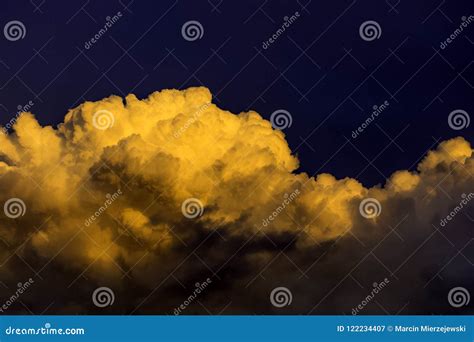 Orange Clouds Over London After Storm Ophelia Caused A Dust Phenomenon