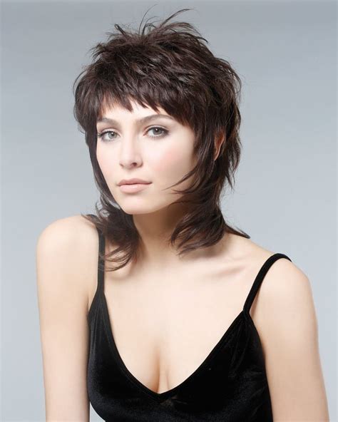 Wolf Cut For Short Hair Wolfhaircut Hairology Cheveux Courts