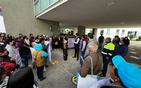 Se Manifiestan En La Caasim Vecinos Del Barrio Camelia Por Falta De