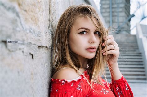 Wallpaper Model Brunette Portrait Looking At Viewer Touching Hair