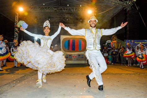 Quadrilha junina Marujos do Abdias celebra vacinação e retorno do