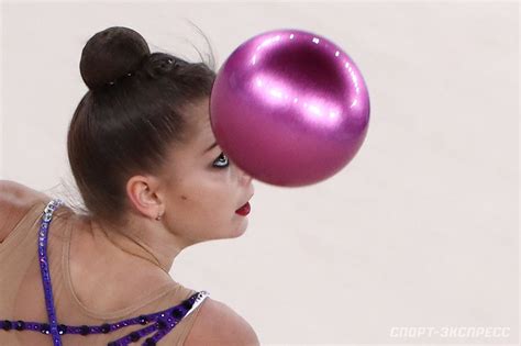 Dina Averina Russia Identical Twins Rhythmic Gymnastics Twin