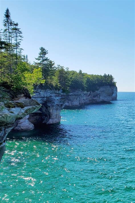 Pictured Rocks Views 🌞 20 Best Things To Do In Pictured Rocks