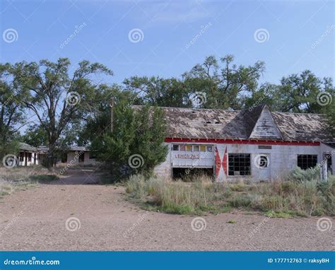 Abandoned Structures At The Glenrio Ghost Town One Of America S Ghost